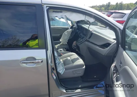 2019 Toyota Sienna Xle Premium 8 Passenger из США, поврежденный, VIN 5TDYZ3DC8KS003906